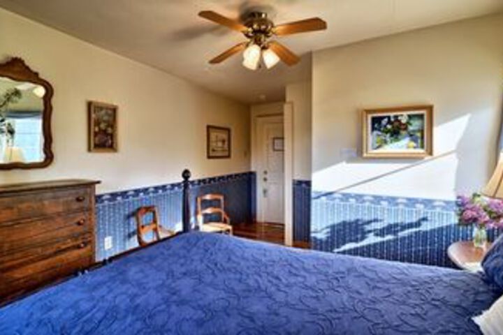Room 21 of 49