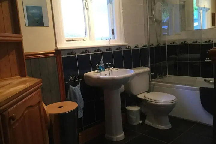 Room 8 of 21