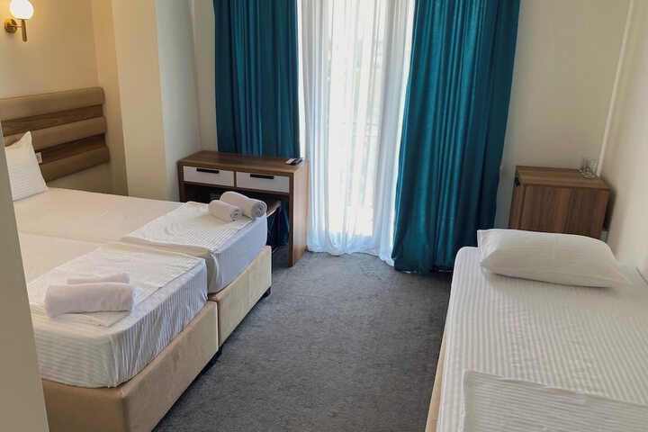 Room 4 of 19