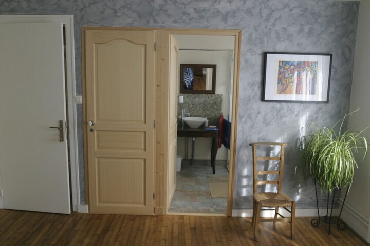 Room 26 of 46