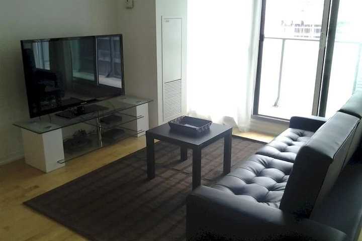 Room 4 of 17