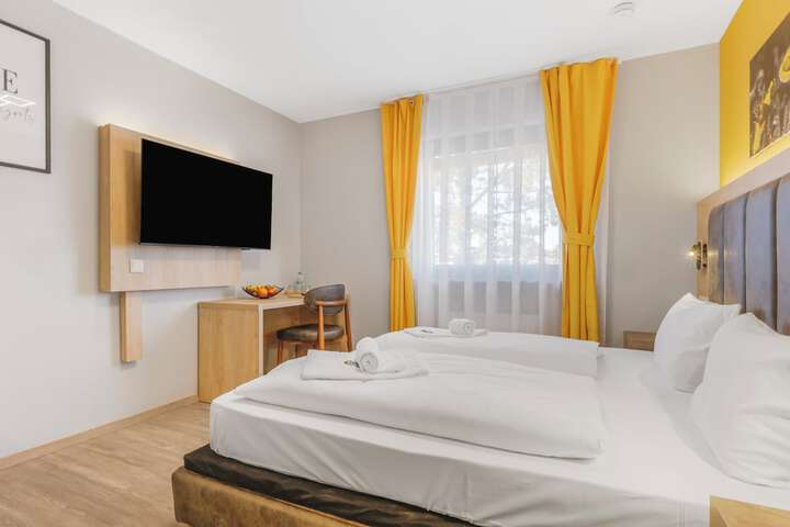 Room 13 of 66