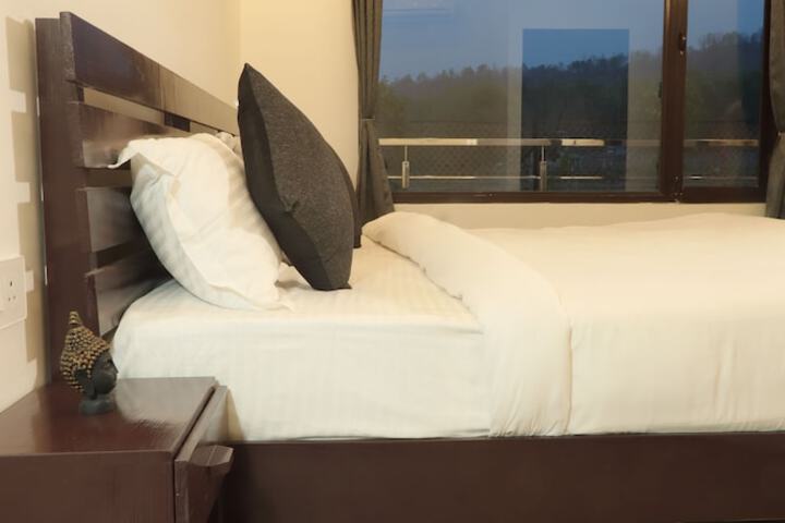 Room 6 of 23