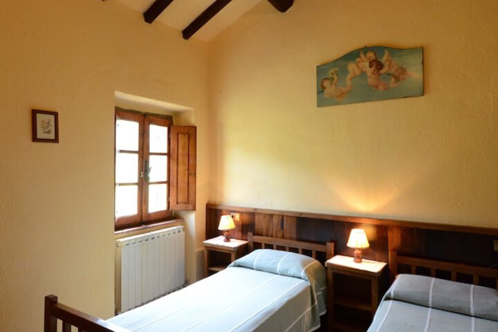 Room 14 of 90
