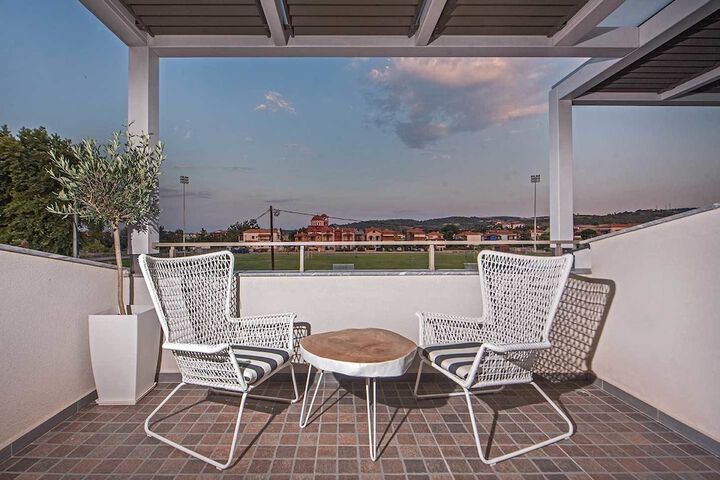 Terrace/Patio 3 of 15