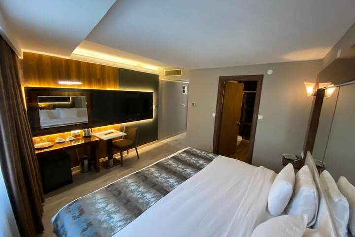 Room 19 of 64