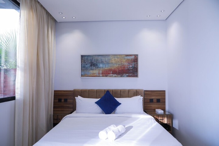 Room 30 of 178