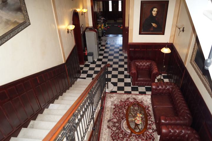 Hotel 2 of 77