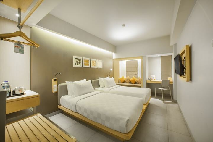 Room 8 of 63