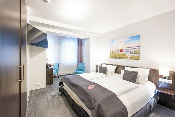 Room 40 of 130