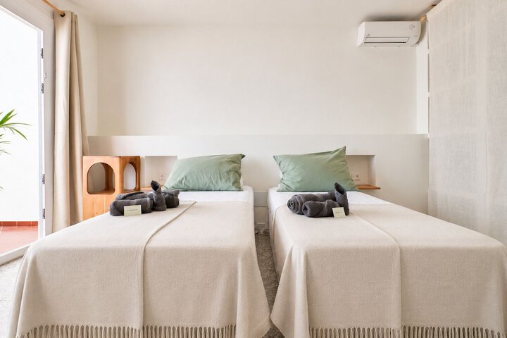 Room 4 of 29