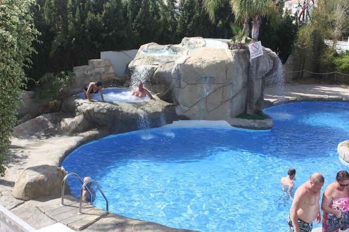 Pool 27 of 98