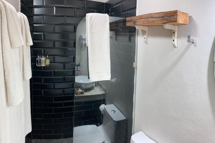 Room 68 of 97
