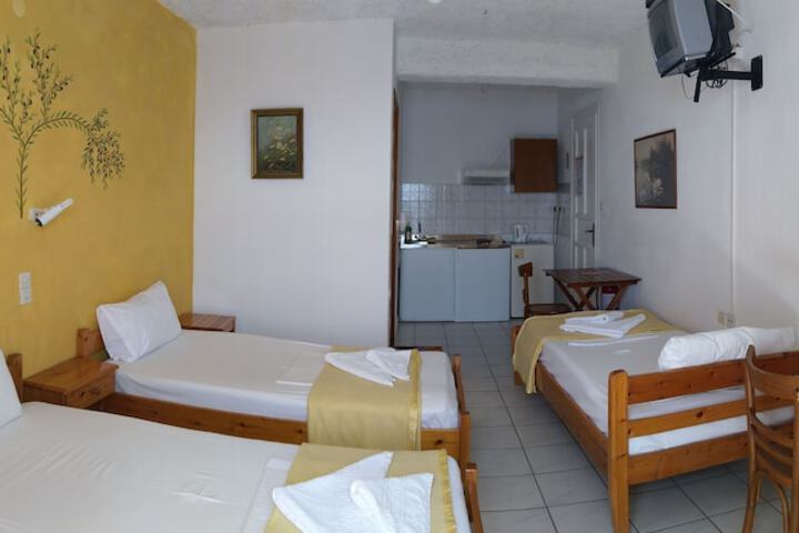 Room 107 of 119