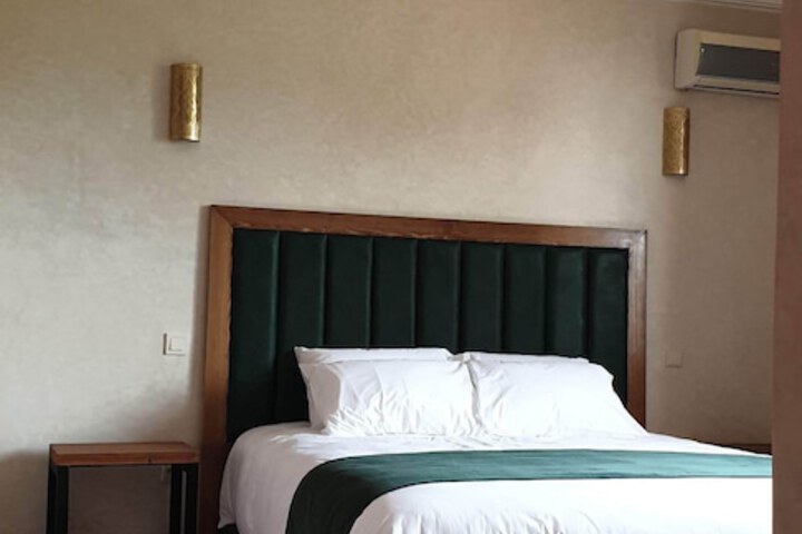 Room 23 of 29