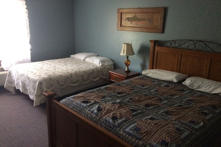 Room 9 of 32
