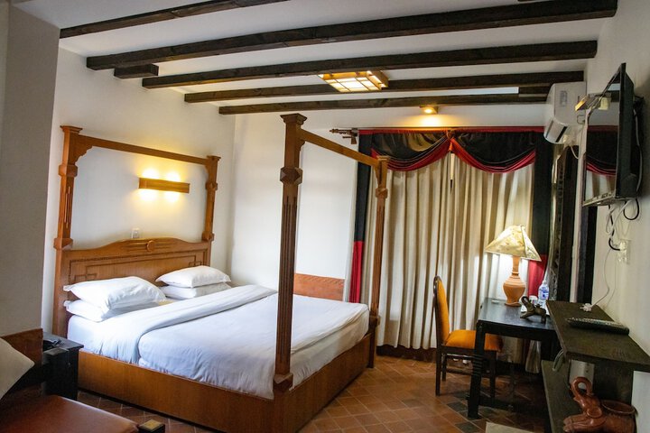 Room 3 of 29