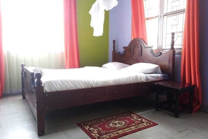 Room 5 of 7