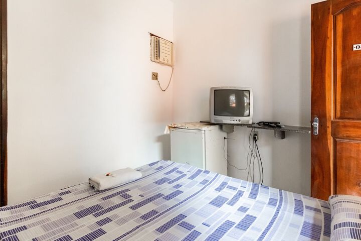 Room 12 of 36