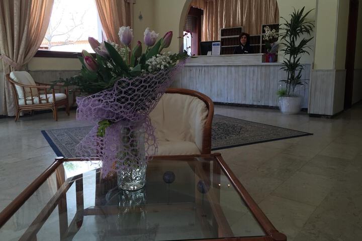 Entrance & Lobby