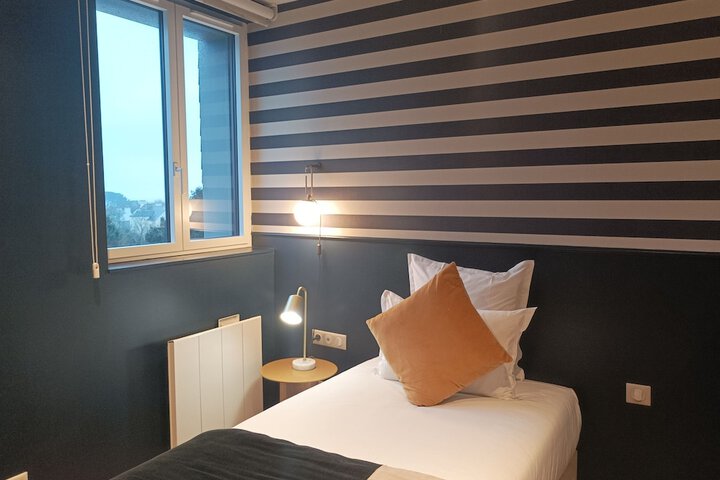 Room 12 of 31