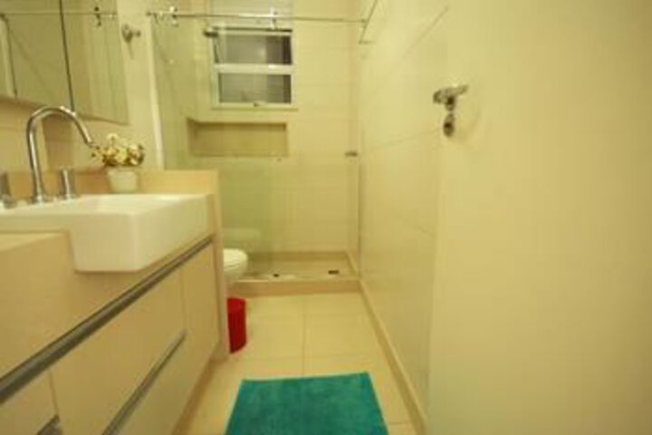 Room 8 of 35