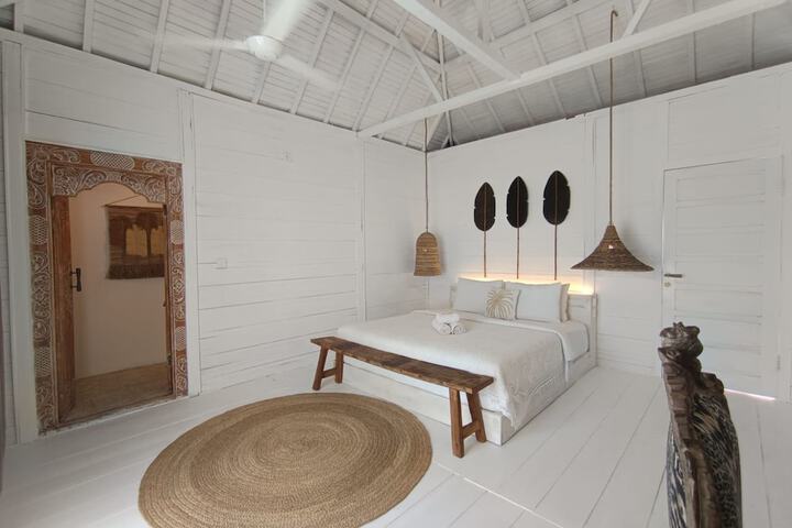 Room 12 of 52