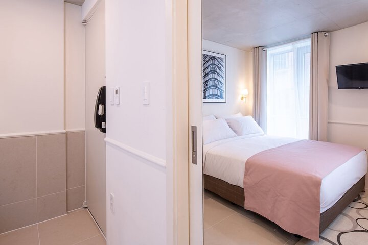 Room 12 of 96