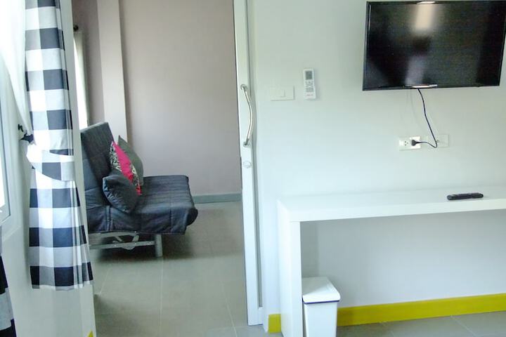 Room 28 of 40