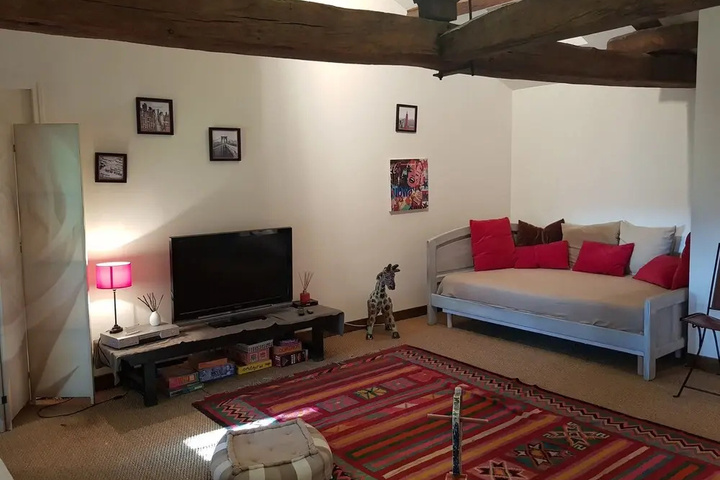 Room 7 of 14