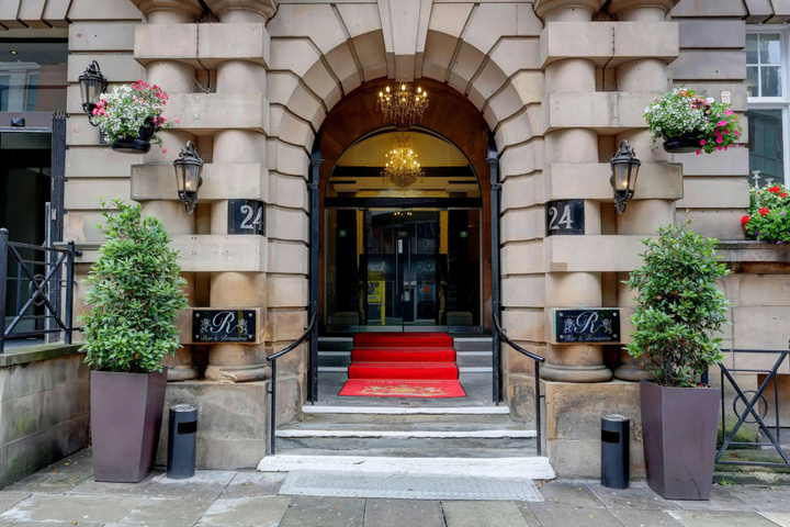Exterior of The Richmond Apart-Hotel (Formerly The Richmond Hotel Best Western Signature Collection)