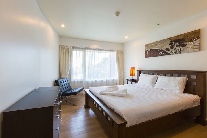 Room 3 of 38