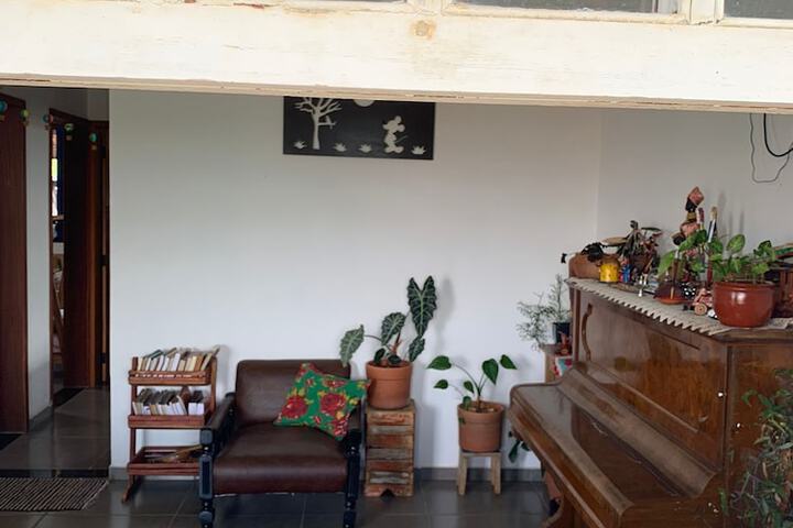 Room 5 of 76