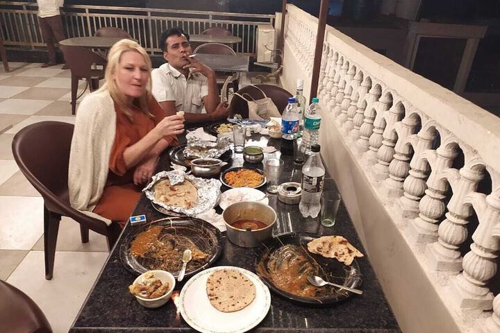 Dining 9 of 12