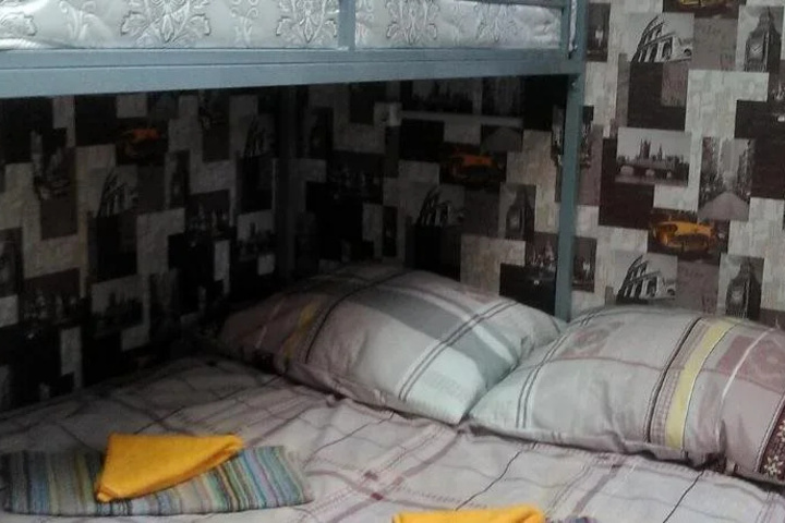 Room 4 of 15