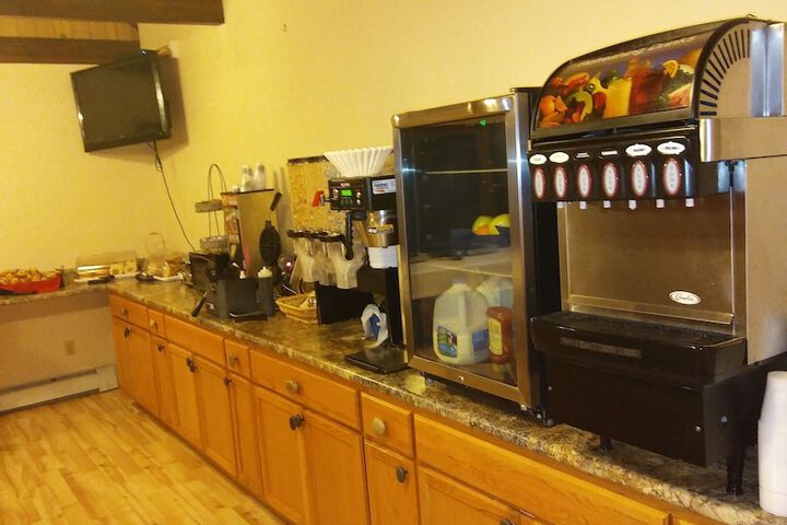 Breakfast/Coffee Service 50 of 71