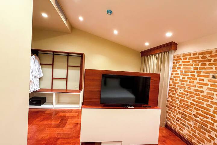 Room 46 of 96