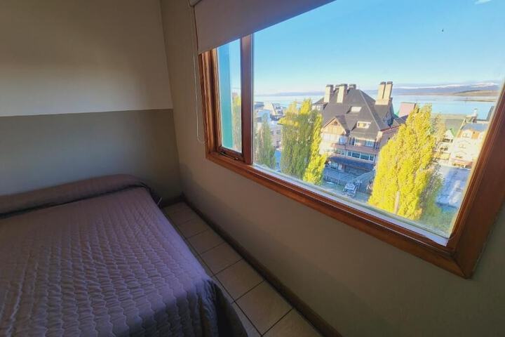 Room 8 of 25