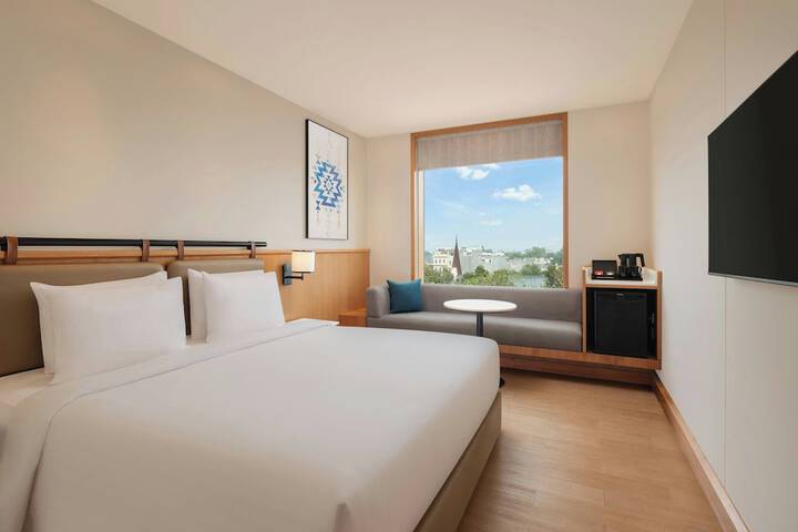 Room 16 of 50