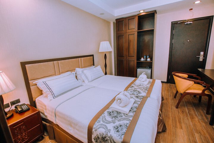 Room 18 of 49