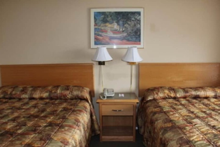 Room 6 of 27