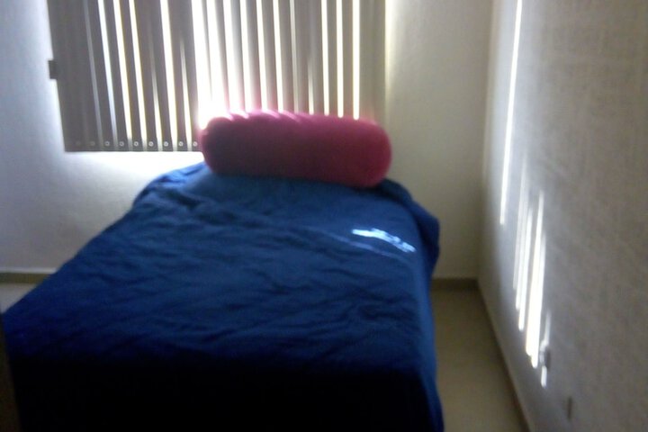 Room 5 of 8