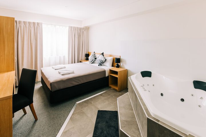 Room 5 of 21