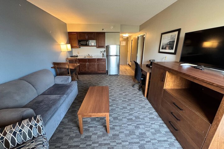 Room 18 of 25