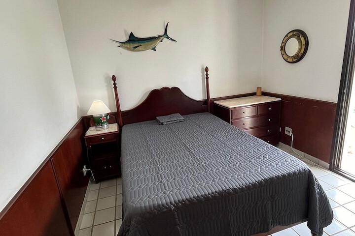 Room 16 of 487