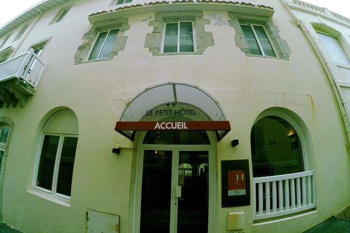 Hotel 39 of 40
