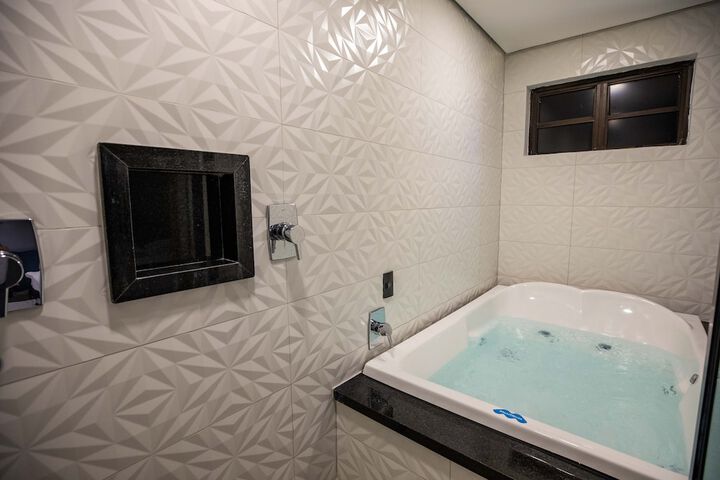 Room 15 of 20