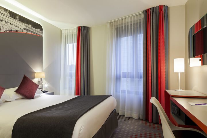 Room 2 of 43