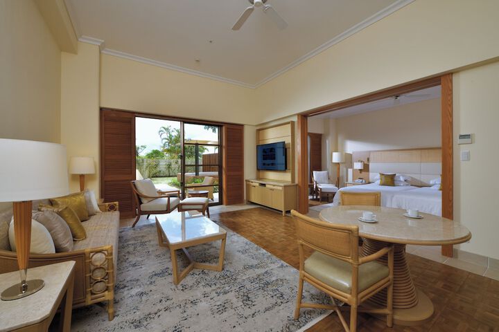Room 27 of 108