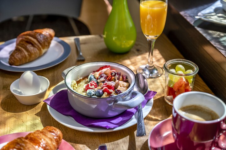 Breakfast/Coffee Service 68 of 74